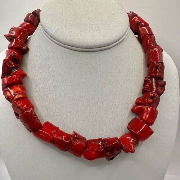chunky raw coral choker necklace - Picture 8 of 11
